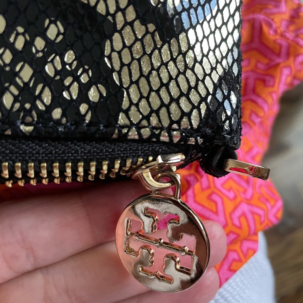 NWOT Tory Burch Snakeskin Clutch - Picture 8 of 9